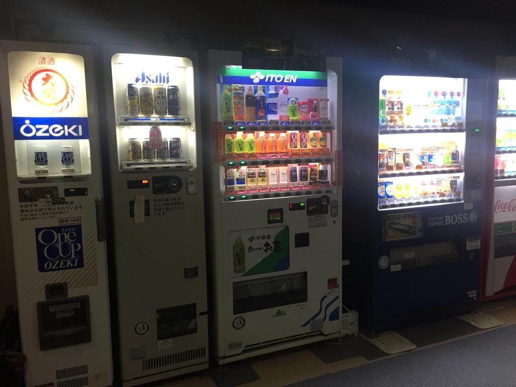 Business Hotel Shinbashi Осака Екстериор снимка
