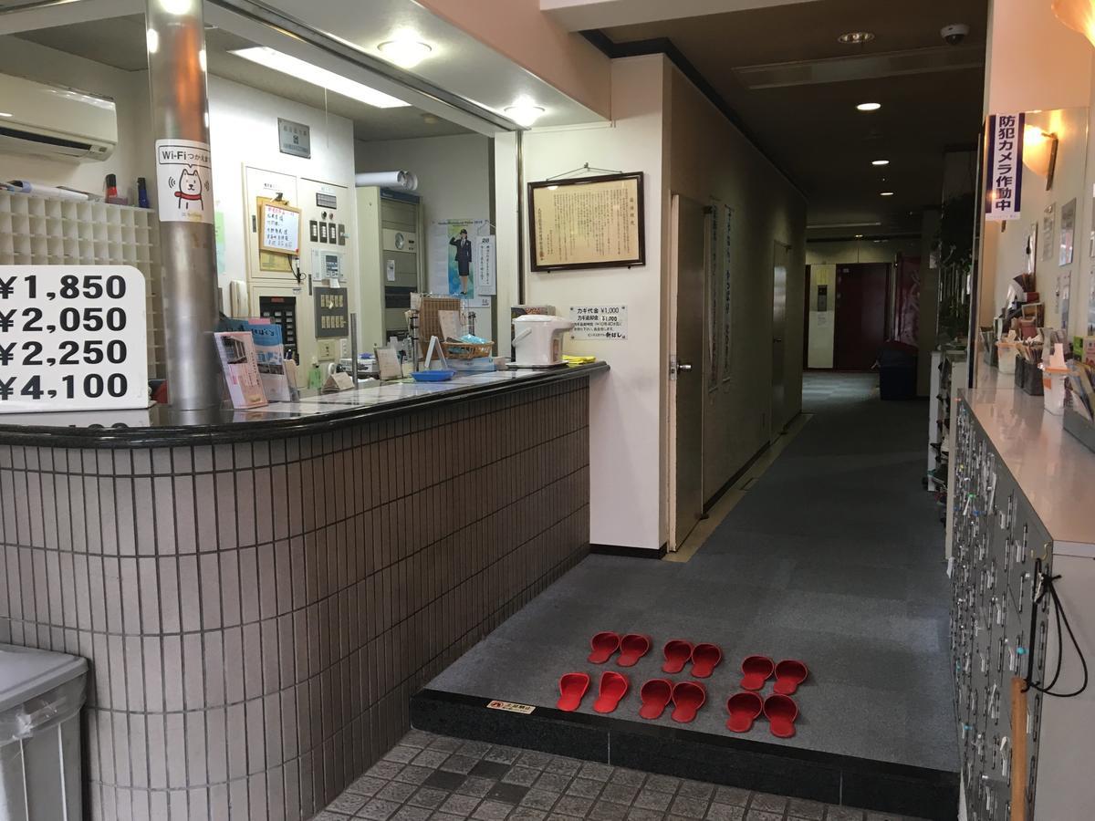 Business Hotel Shinbashi Осака Екстериор снимка
